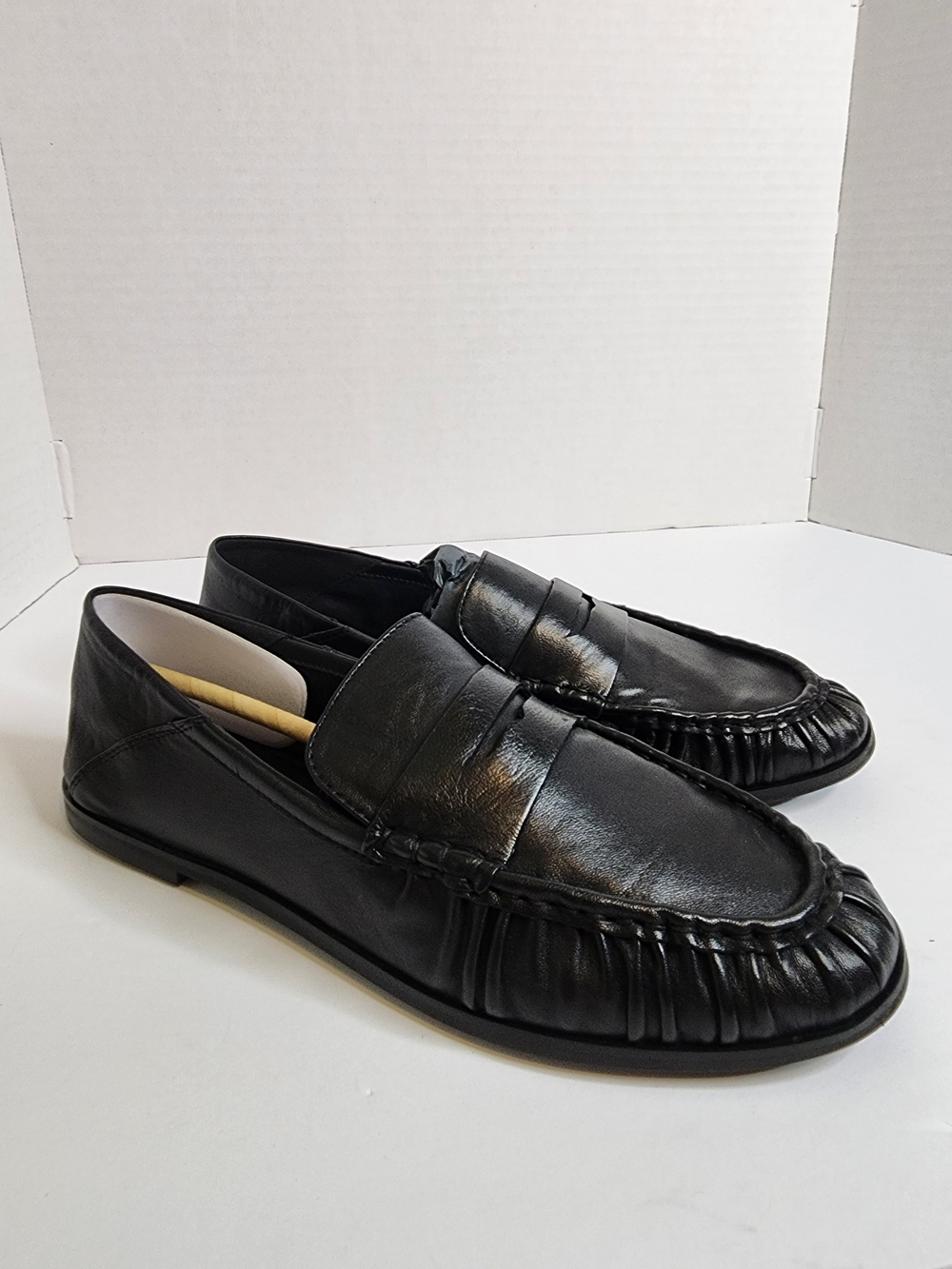 Steve Madden Black Leather Moc Toe Loafers For Women Sz 10.  NIB